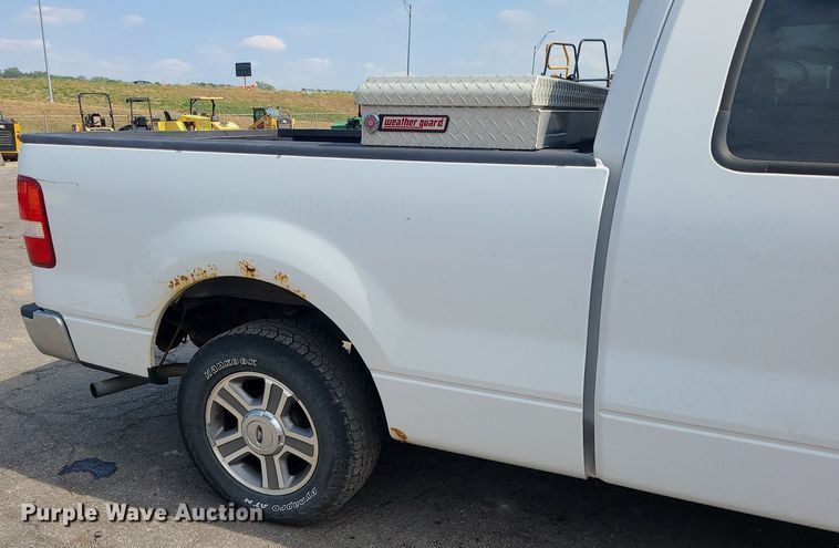 image for item MG9754 2007 Ford F150  SuperCab pickup truck