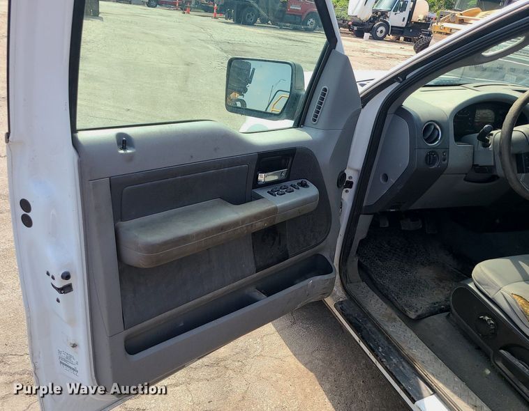 image for item MG9754 2007 Ford F150  SuperCab pickup truck