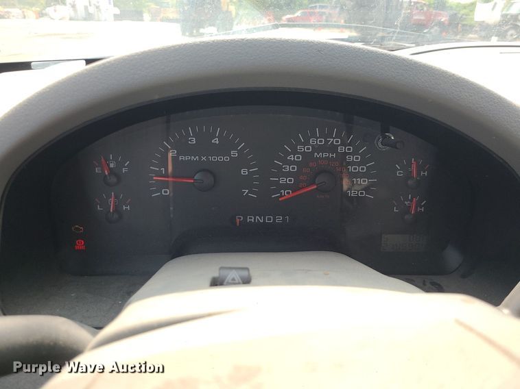 image for item MG9754 2007 Ford F150  SuperCab pickup truck