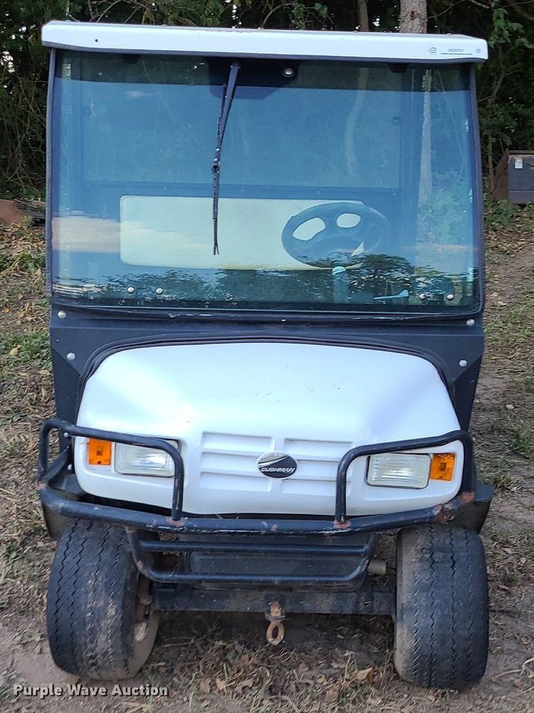 image for item MG9761 Cushman Commander  golf cart
