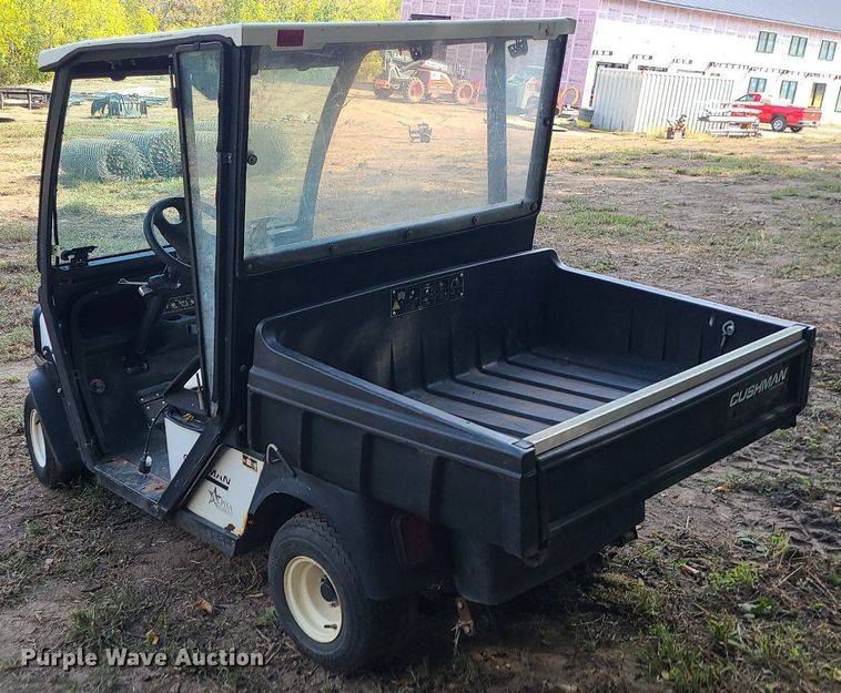 image for item MG9761 Cushman Commander  golf cart