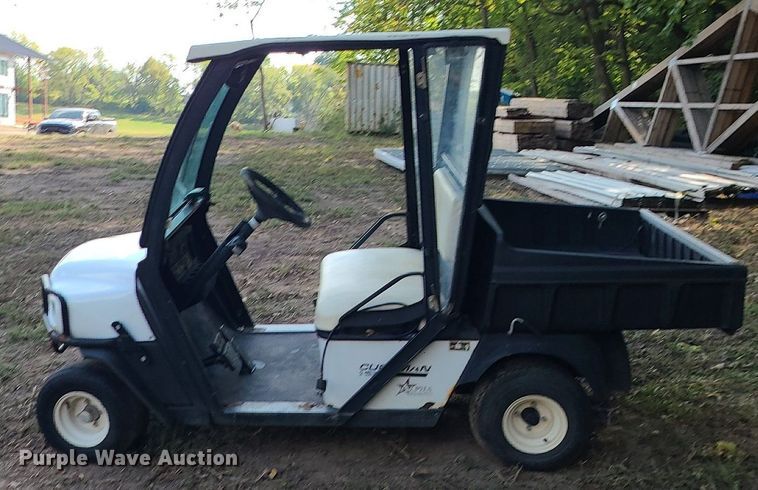 image for item MG9761 Cushman Commander  golf cart