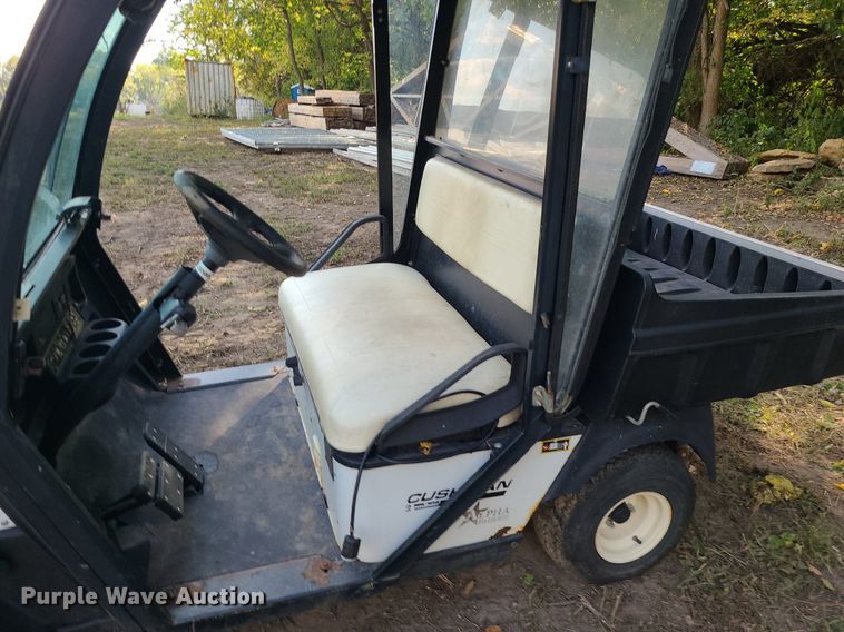 image for item MG9761 Cushman Commander  golf cart
