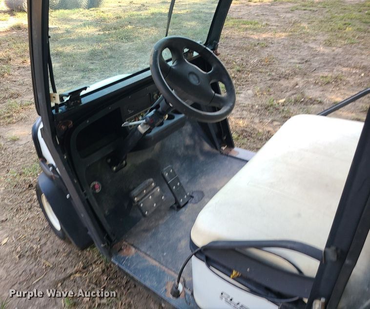 image for item MG9761 Cushman Commander  golf cart