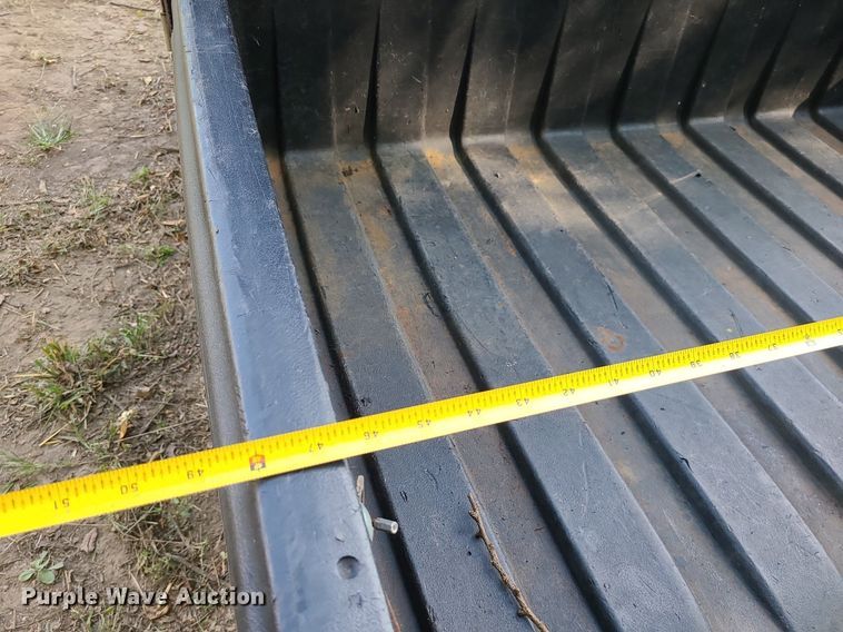 image for item MG9761 Cushman Commander  golf cart