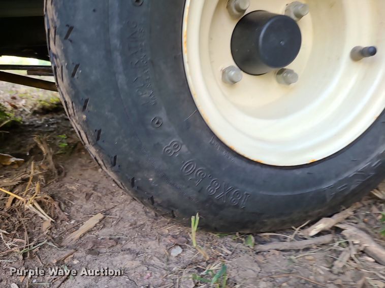 image for item MG9761 Cushman Commander  golf cart