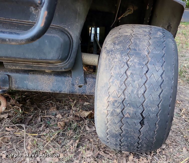 image for item MG9761 Cushman Commander  golf cart