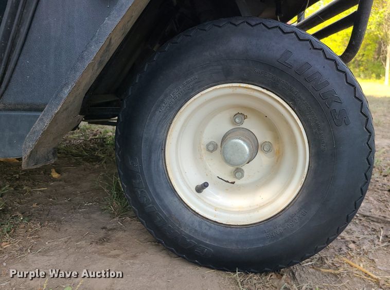 image for item MG9761 Cushman Commander  golf cart