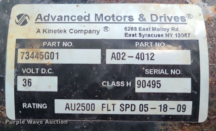 image for item MG9761 Cushman Commander  golf cart