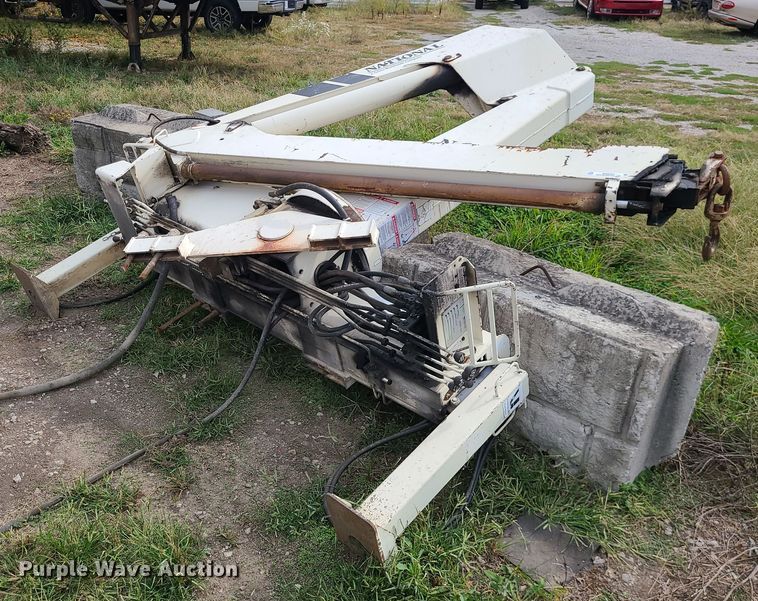 image for item MG9763 National Crane Corporation N65  knuckle boom crane