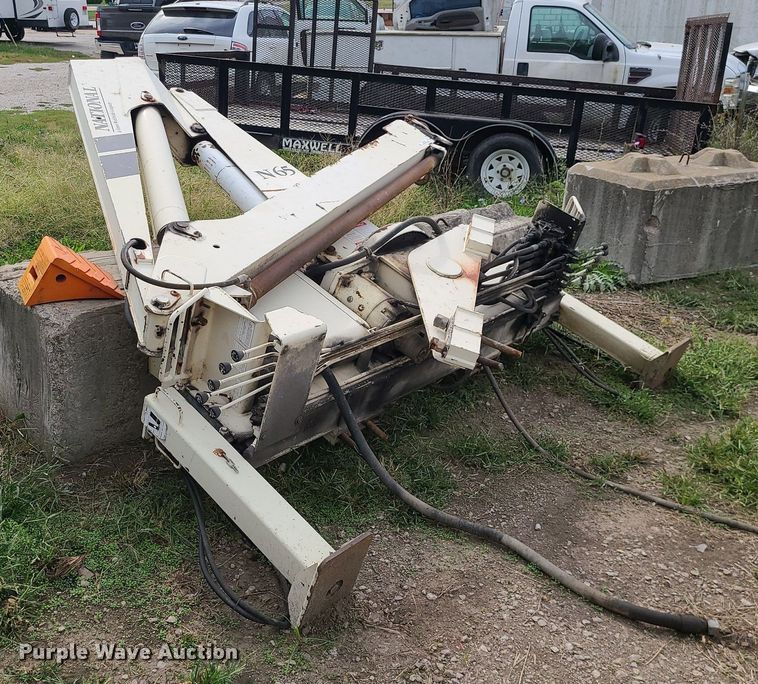 image for item MG9763 National Crane Corporation N65  knuckle boom crane