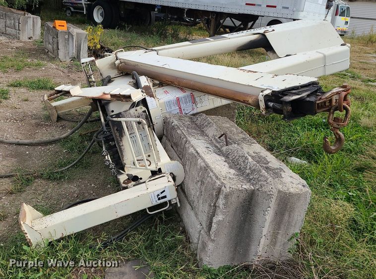 image for item MG9763 National Crane Corporation N65  knuckle boom crane