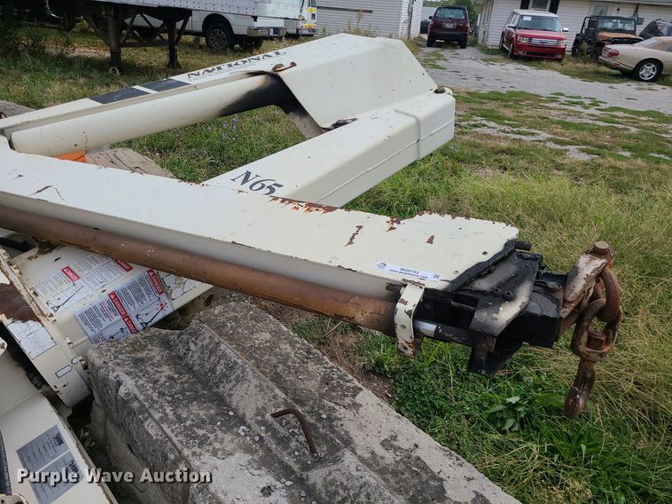 image for item MG9763 National Crane Corporation N65  knuckle boom crane