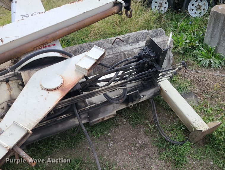 image for item MG9763 National Crane Corporation N65  knuckle boom crane