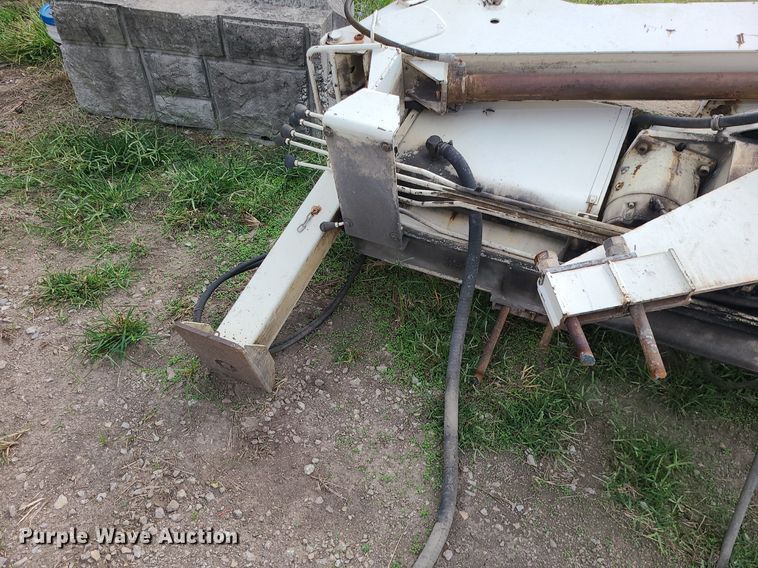 image for item MG9763 National Crane Corporation N65  knuckle boom crane