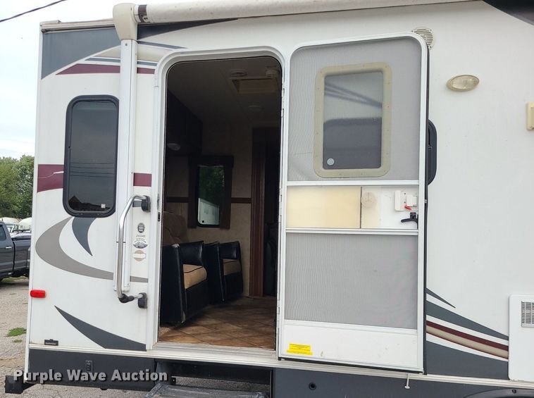 image for item MG9766 2012 Dutchmen Denali 265RL  camper