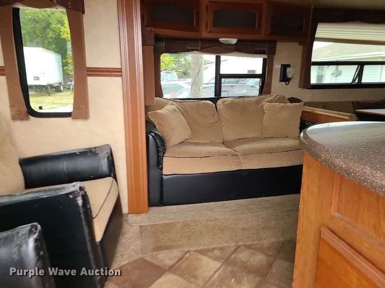 image for item MG9766 2012 Dutchmen Denali 265RL  camper