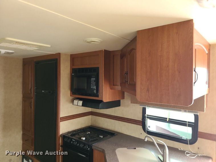 image for item MG9766 2012 Dutchmen Denali 265RL  camper