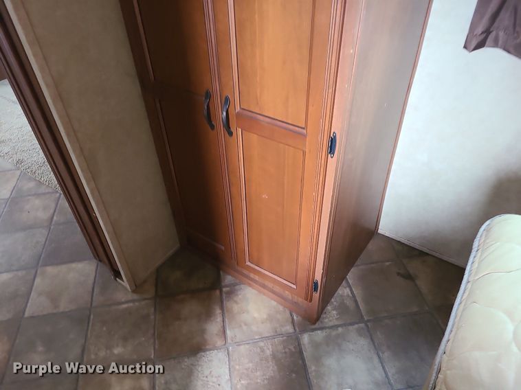 image for item MG9766 2012 Dutchmen Denali 265RL  camper