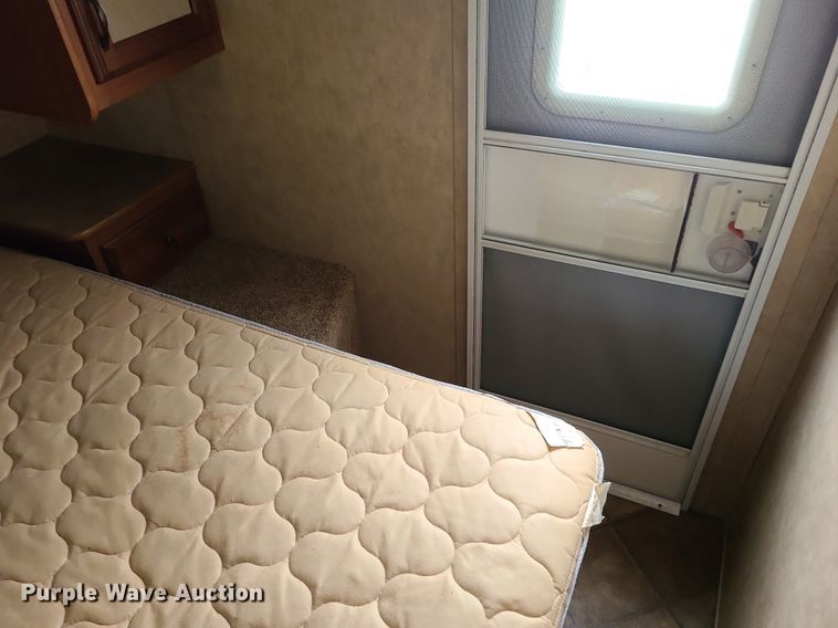 image for item MG9766 2012 Dutchmen Denali 265RL  camper