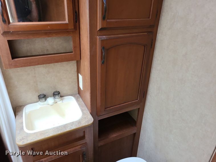 image for item MG9766 2012 Dutchmen Denali 265RL  camper