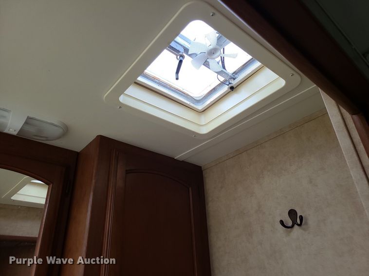 image for item MG9766 2012 Dutchmen Denali 265RL  camper