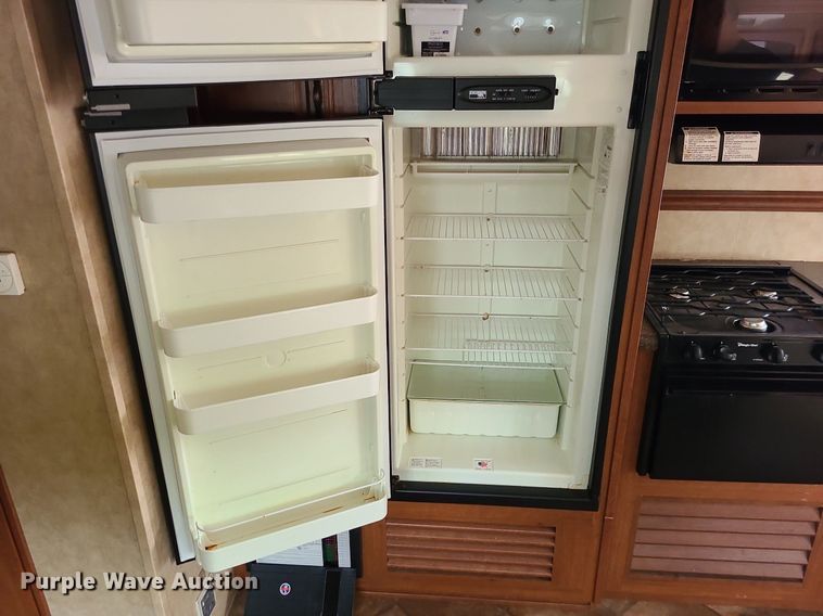 image for item MG9766 2012 Dutchmen Denali 265RL  camper