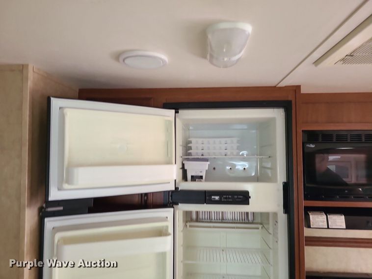 image for item MG9766 2012 Dutchmen Denali 265RL  camper