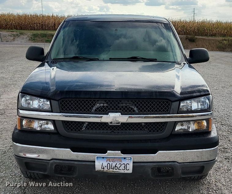 image for item MG9768 2003 Chevrolet Silverado 1500  pickup truck