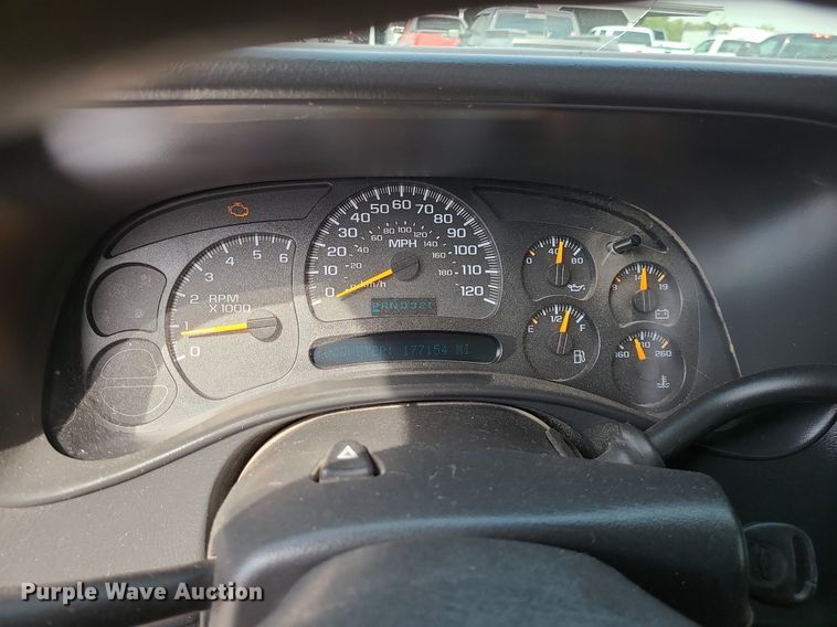 image for item MG9768 2003 Chevrolet Silverado 1500  pickup truck