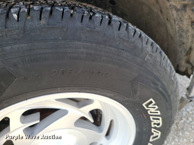 image for item MG9768 2003 Chevrolet Silverado 1500  pickup truck