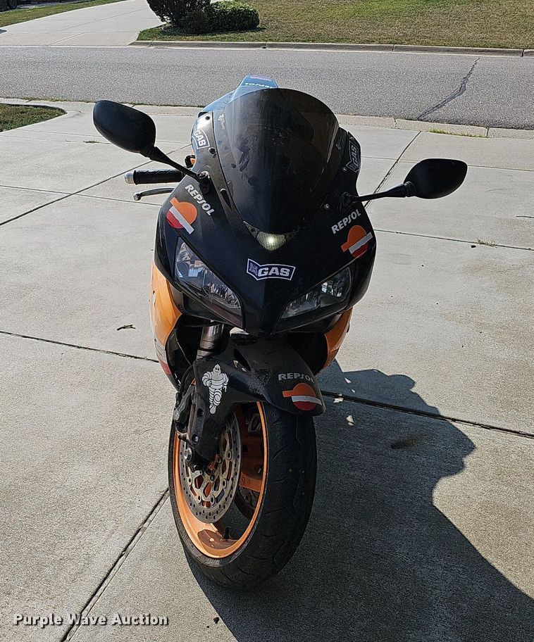 image for item MH9334 2005 Honda CBR1000RR  motorcycle