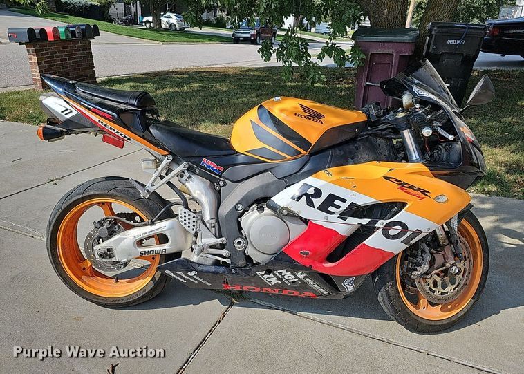 image for item MH9334 2005 Honda CBR1000RR  motorcycle