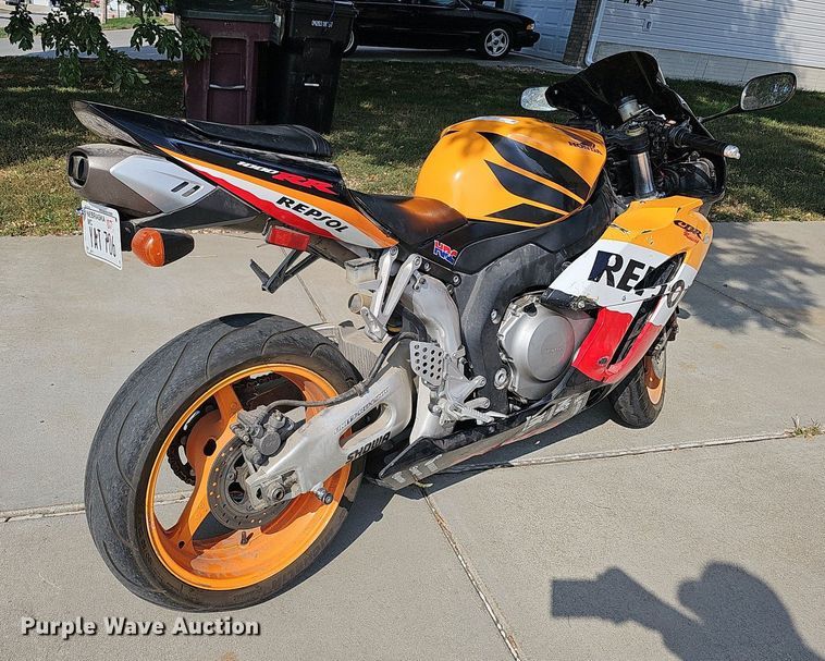 image for item MH9334 2005 Honda CBR1000RR  motorcycle