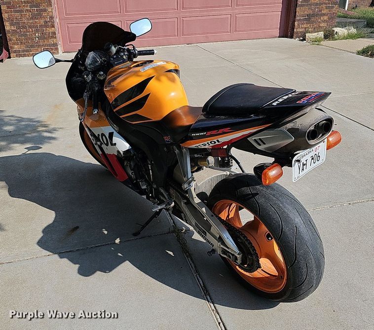 image for item MH9334 2005 Honda CBR1000RR  motorcycle