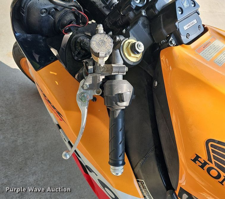 image for item MH9334 2005 Honda CBR1000RR  motorcycle