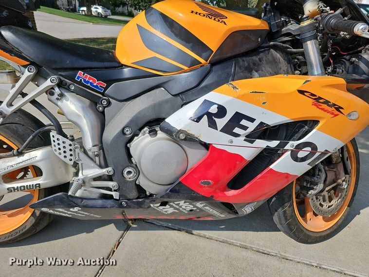 image for item MH9334 2005 Honda CBR1000RR  motorcycle