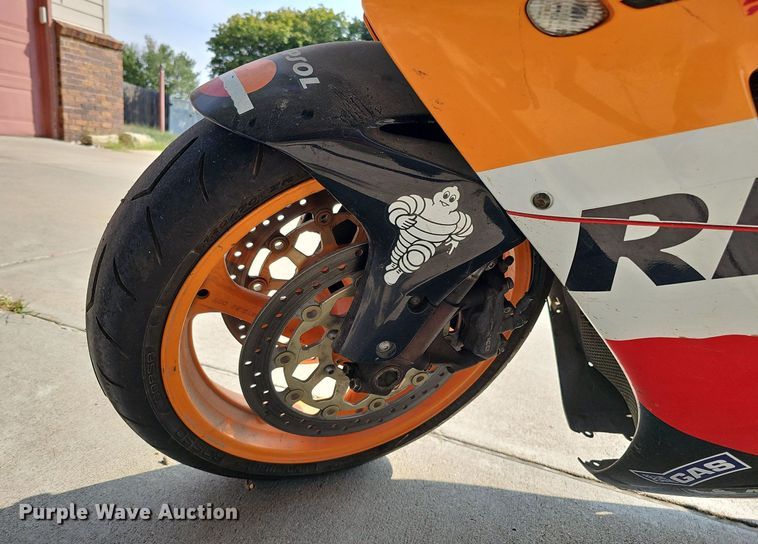 image for item MH9334 2005 Honda CBR1000RR  motorcycle