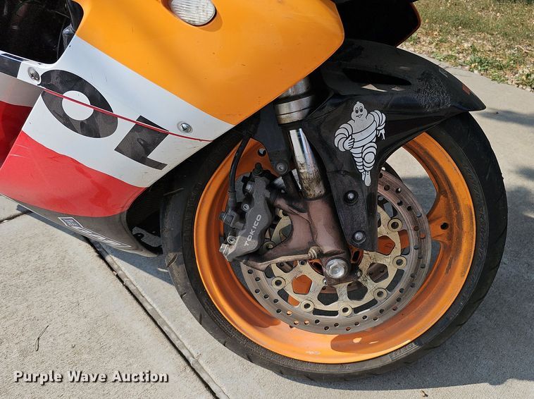 image for item MH9334 2005 Honda CBR1000RR  motorcycle