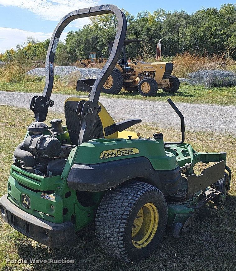 image for item MH9359 2009 John Deere Z925  ZTR lawn mower