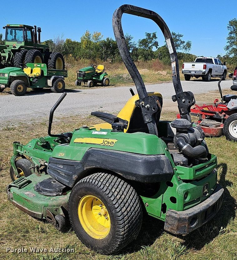 image for item MH9359 2009 John Deere Z925  ZTR lawn mower