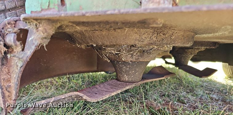 image for item MH9359 2009 John Deere Z925  ZTR lawn mower