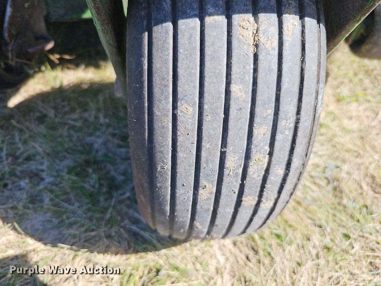 image for item MH9359 2009 John Deere Z925  ZTR lawn mower