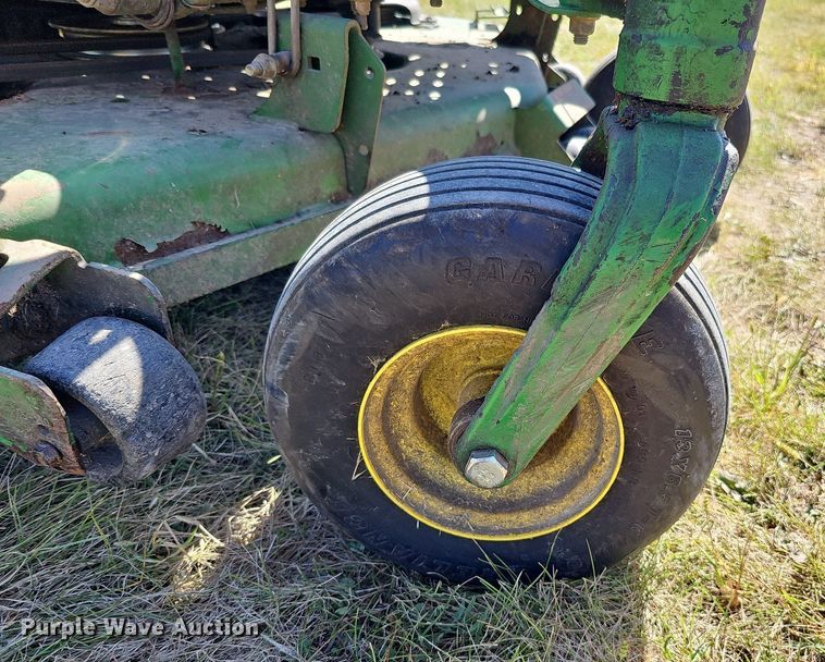 image for item MH9359 2009 John Deere Z925  ZTR lawn mower