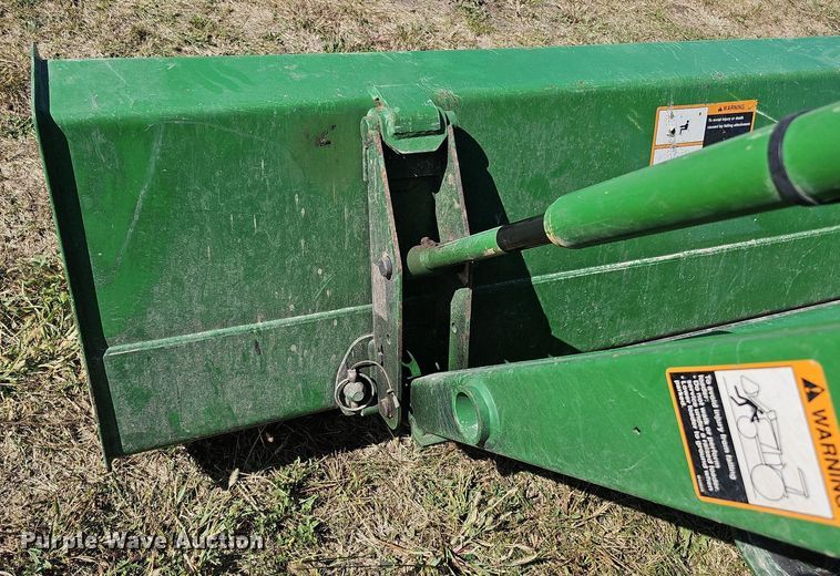 image for item MH9362 2004 John Deere 790  tractor
