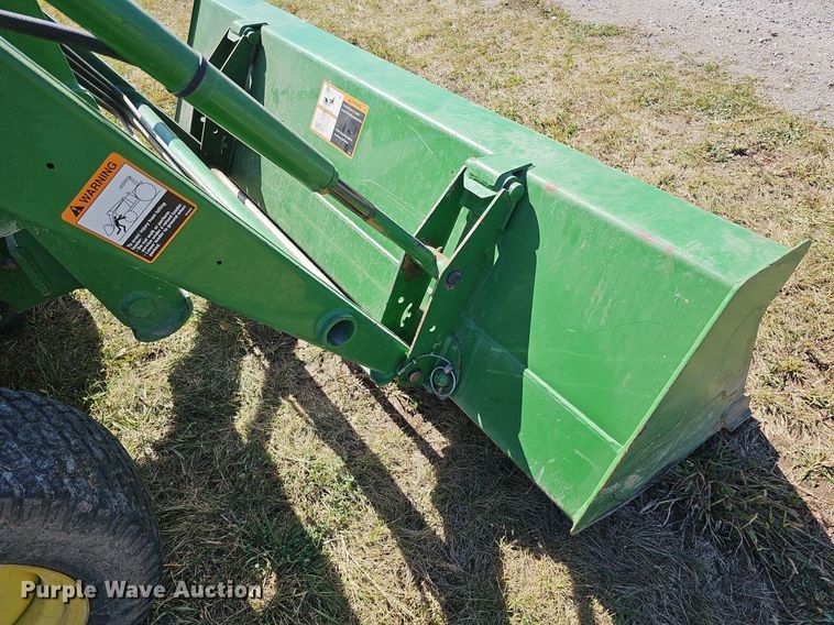 image for item MH9362 2004 John Deere 790  tractor