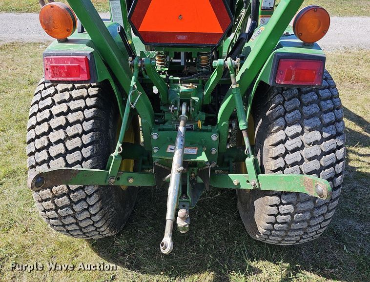 image for item MH9362 2004 John Deere 790  tractor