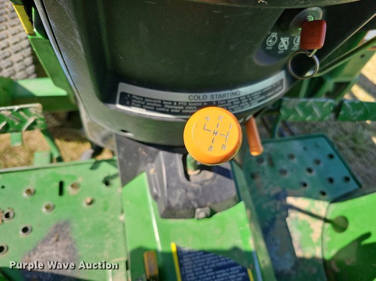 image for item MH9362 2004 John Deere 790  tractor