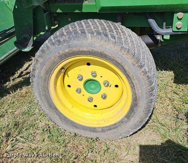 image for item MH9362 2004 John Deere 790  tractor