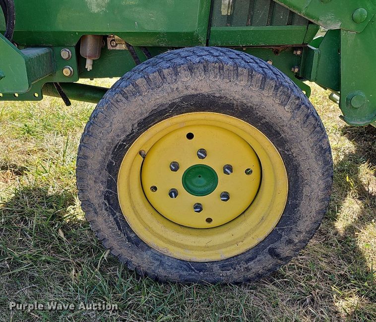 image for item MH9362 2004 John Deere 790  tractor